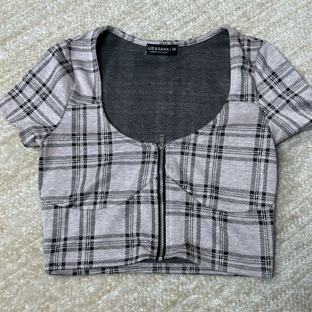 Liz & Sara Women Crop Top M Black Gray Plaid Zipper Front Short Sleeve